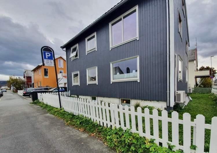 Koselig Rom Med Stue I Bodo Sentrum Exteriör bild